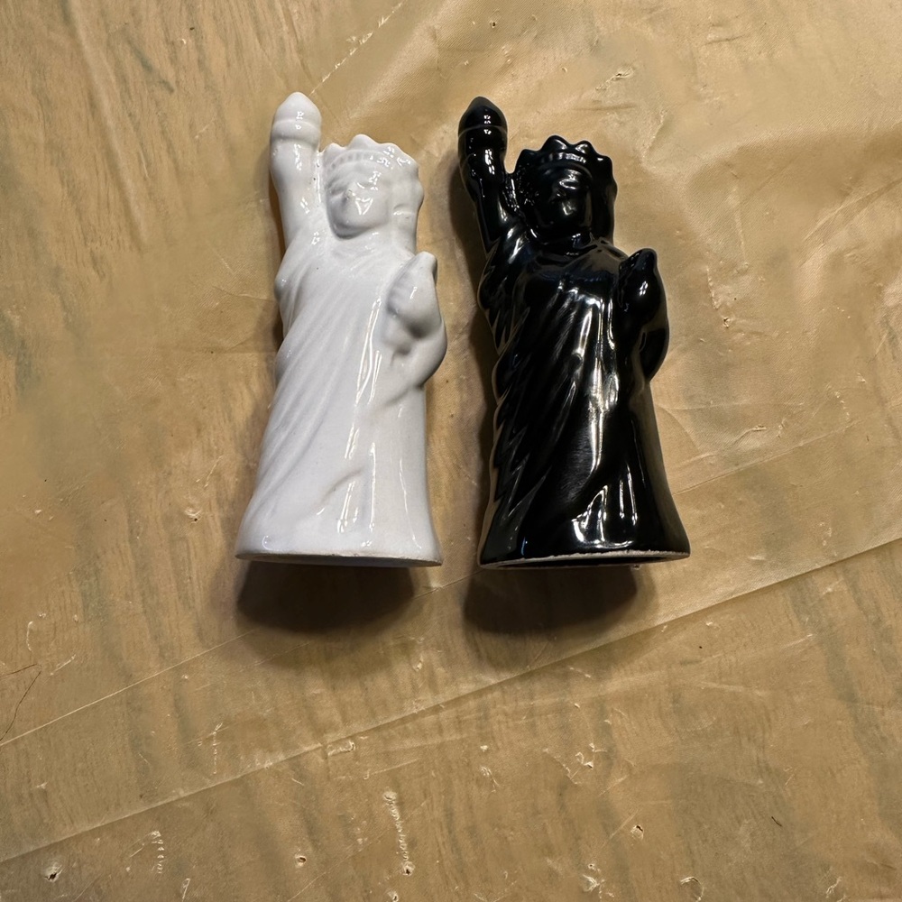 Black and White Ceramic Statue Set